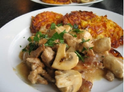 schweinegeschnetzeltes_ingwer_kuerbis_roesti.jpg